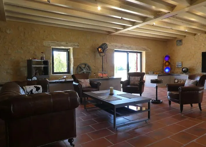 Exceptionnel Loft Style Industriel Equipe 15 Personnes Avec Piscine Et Jacuzzi *